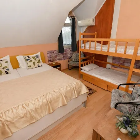 Penzion Laguna Panzio 3*